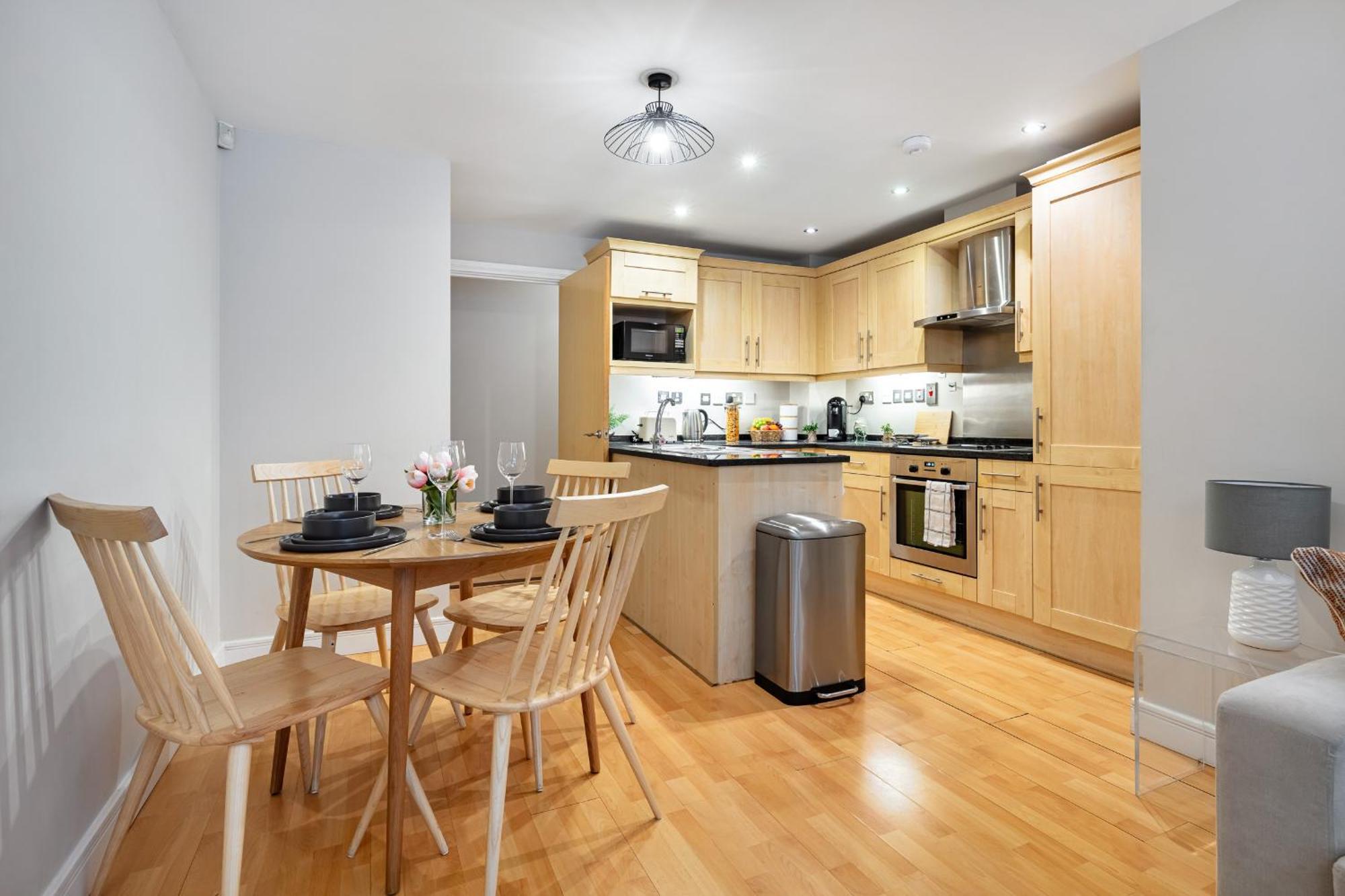 Bridgeview Retreat, 2bed 2bridge * Londra